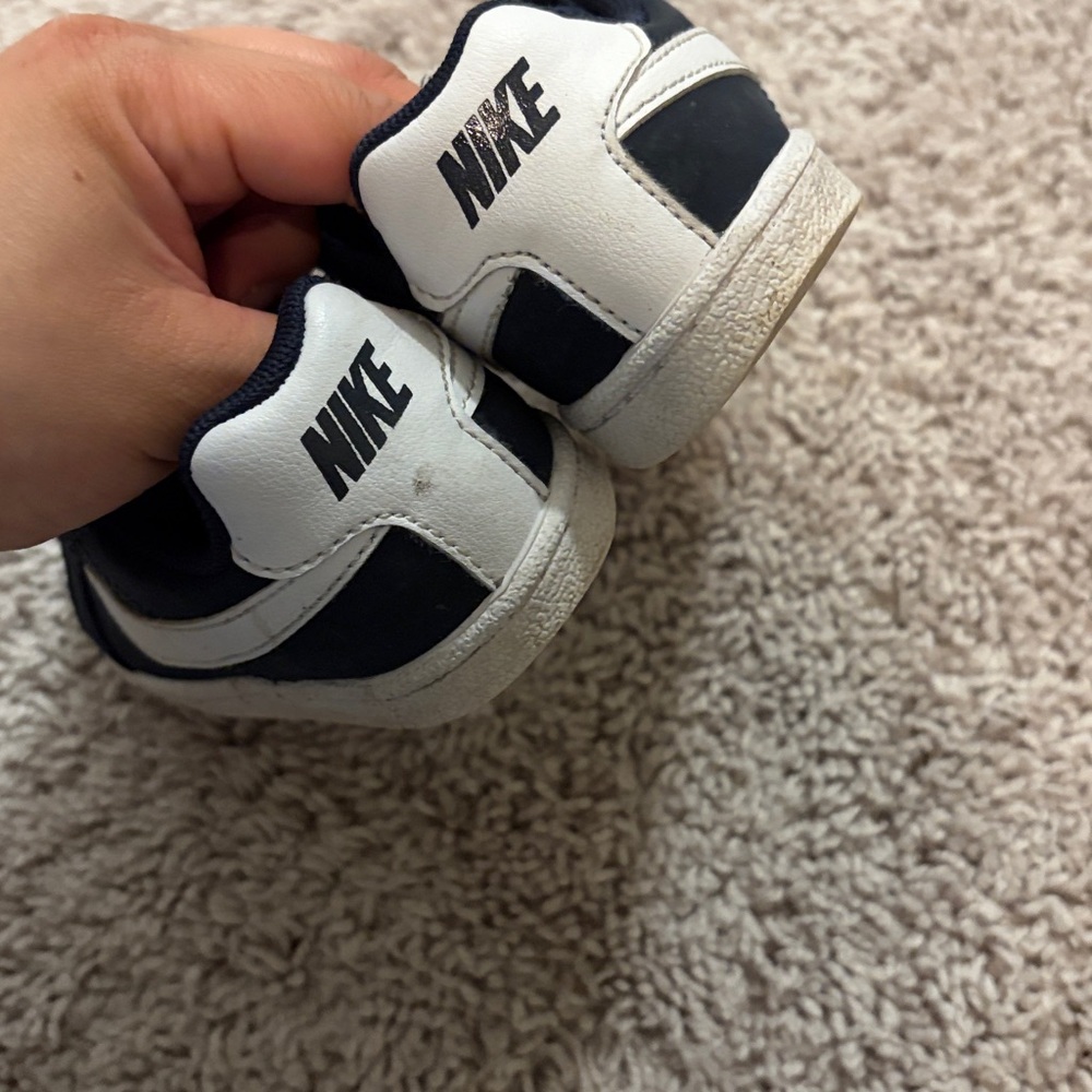 Nike courts - Picture 3 of 4